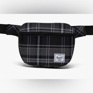 Herschel Supply Company - Fifteen Hip Pack (Unisex) Size 8.5”x7”